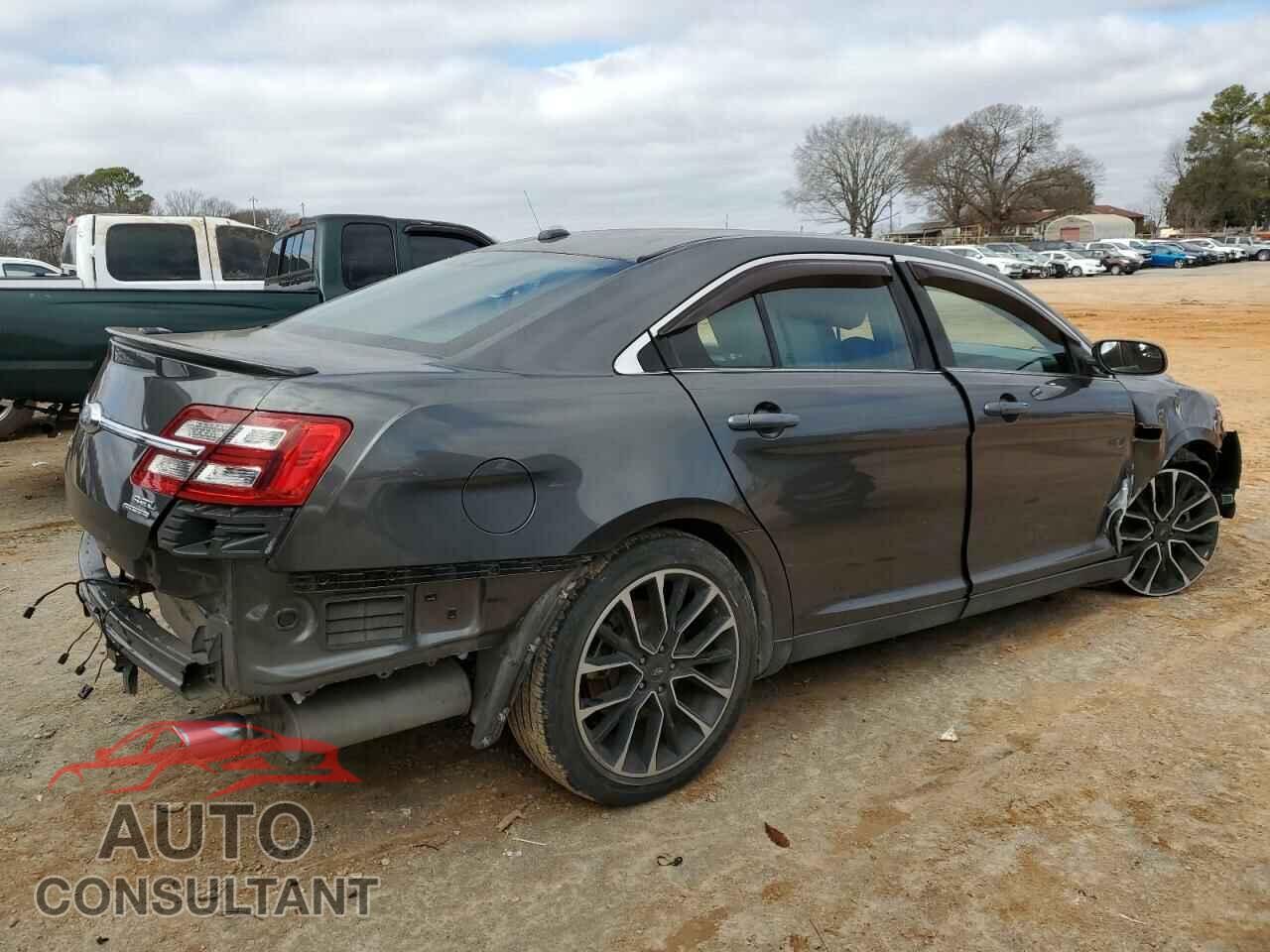 FORD TAURUS 2018 - 1FAHP2E86JG136253