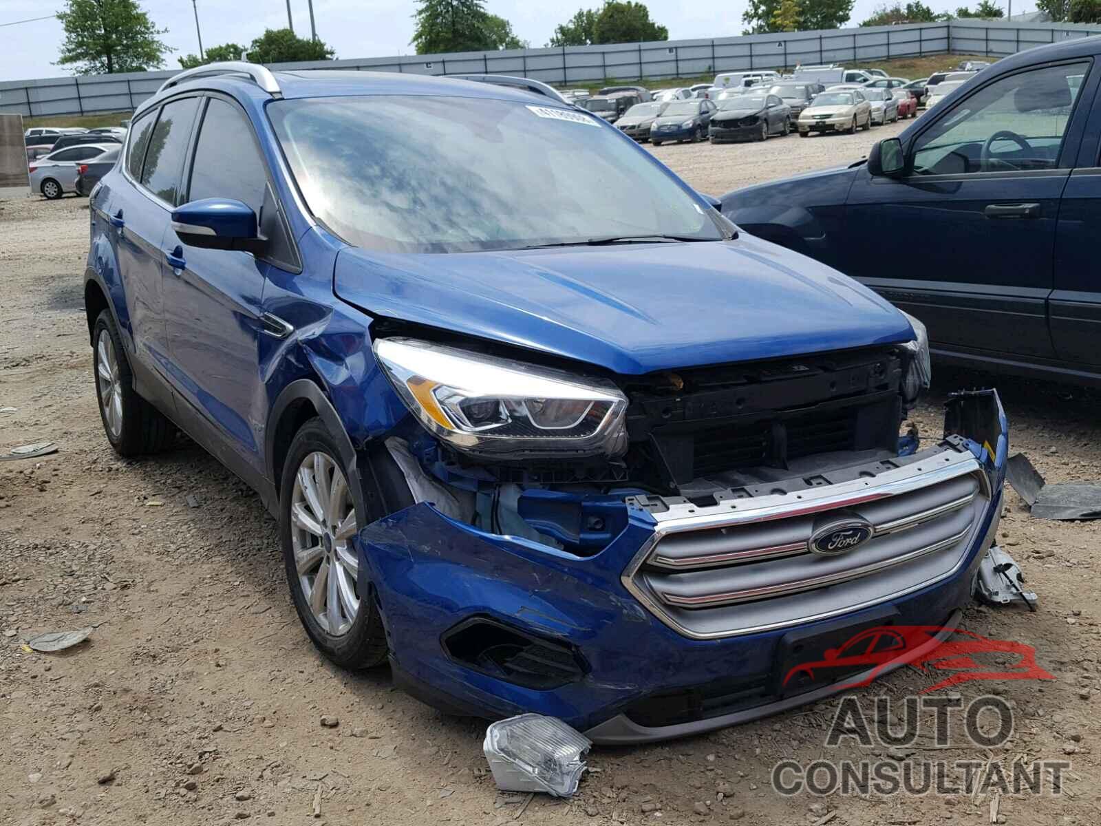 FORD ESCAPE 2017 - 1FMCU0J90HUB52617