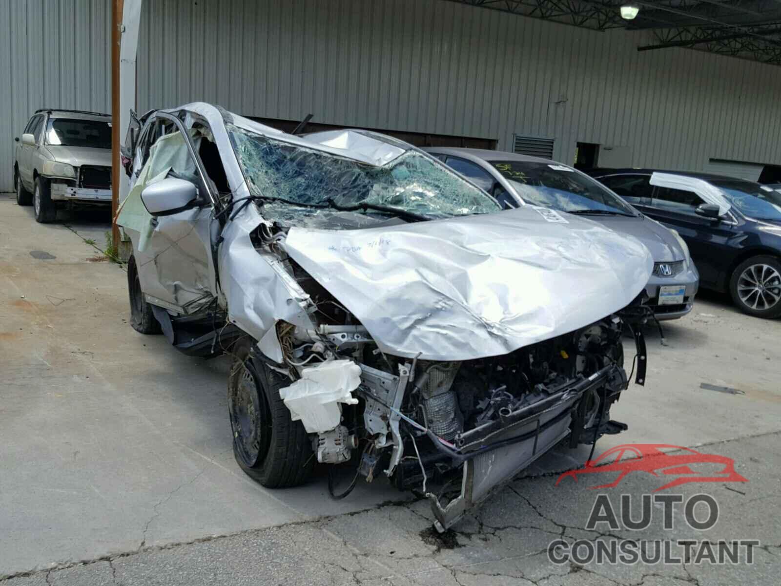 NISSAN ROGUE S 2017 - KNMAT2MTXHP532077