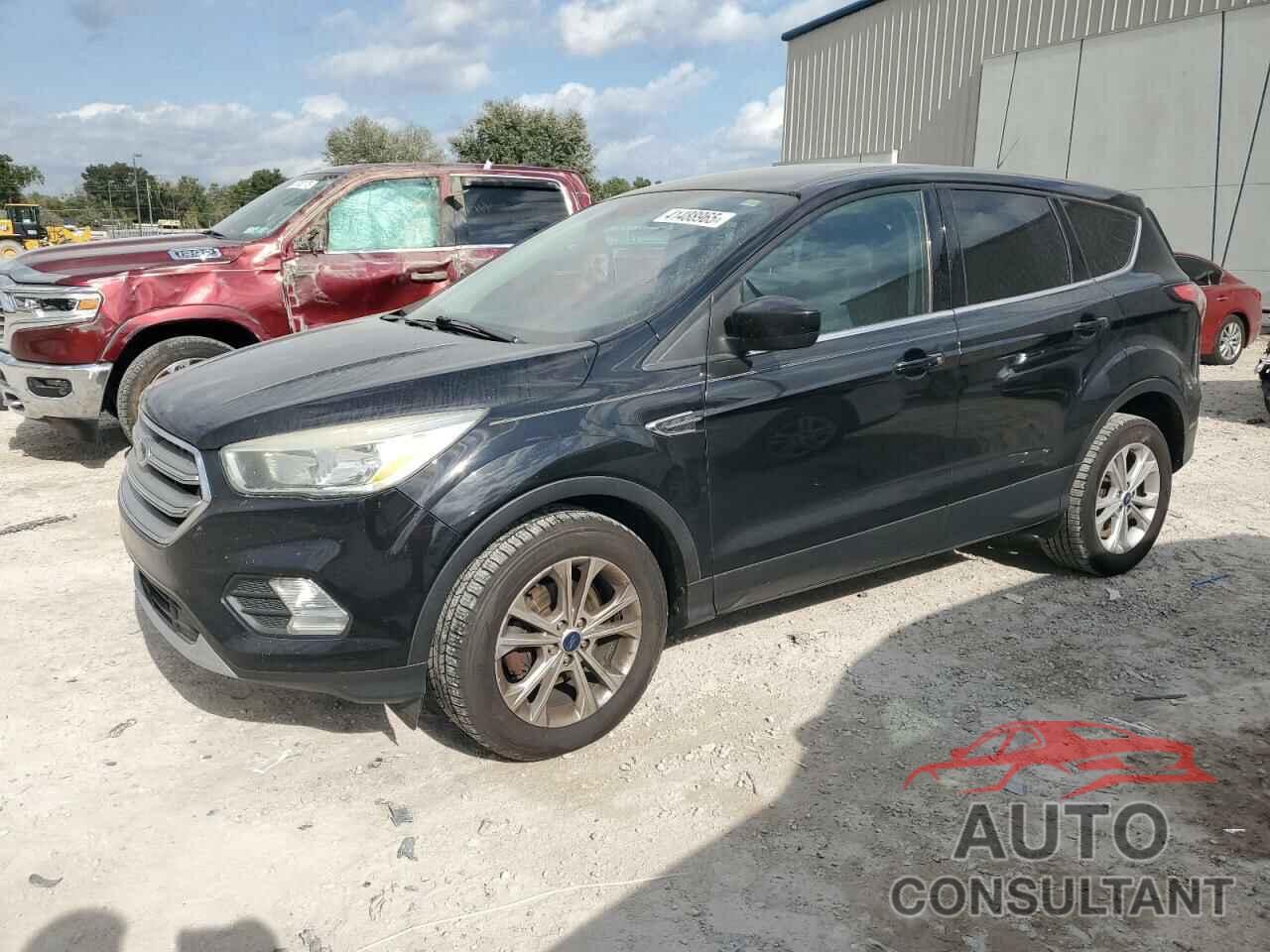 FORD ESCAPE 2017 - 1FMCU0GD1HUD25377