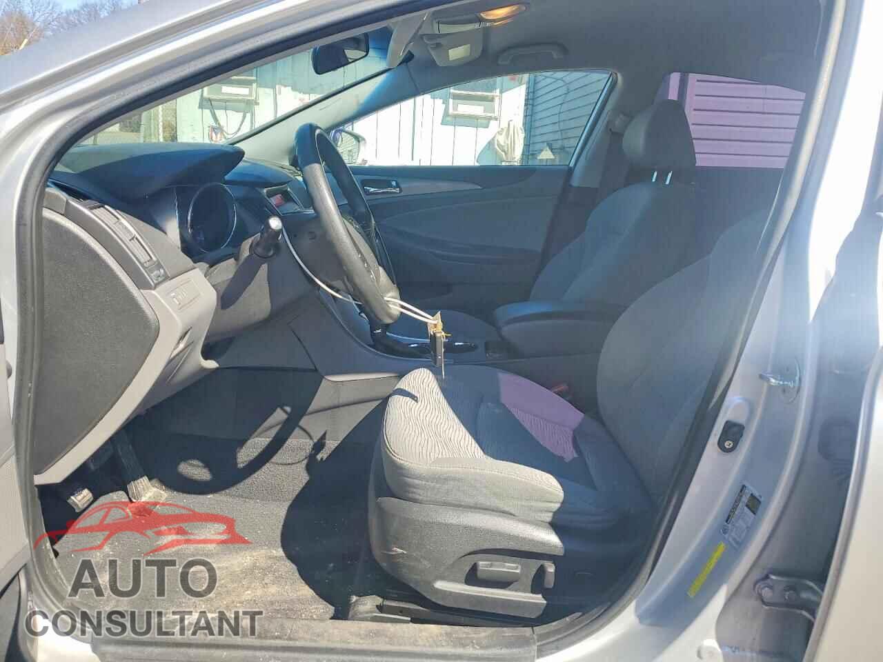 HYUNDAI SONATA 2011 - KMHEC4A45BA004155
