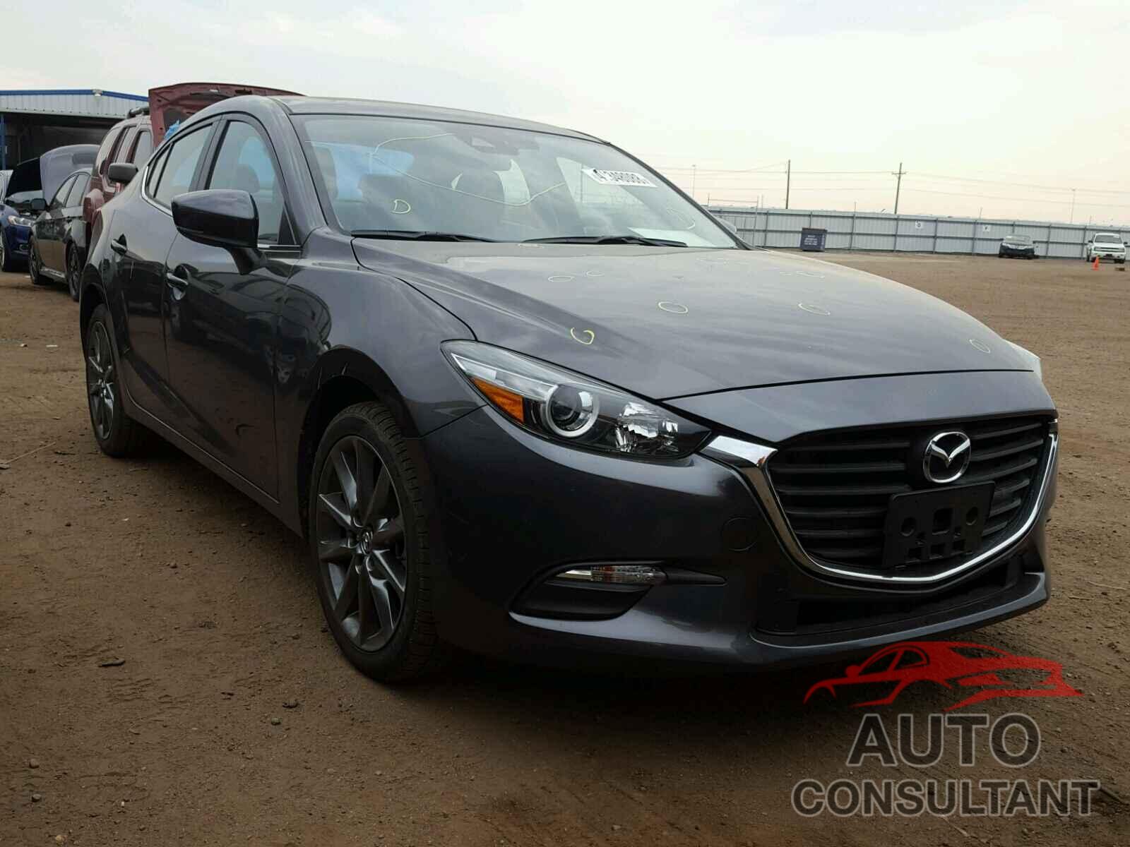 MAZDA 3 2018 - 3MZBN1V38JM175451