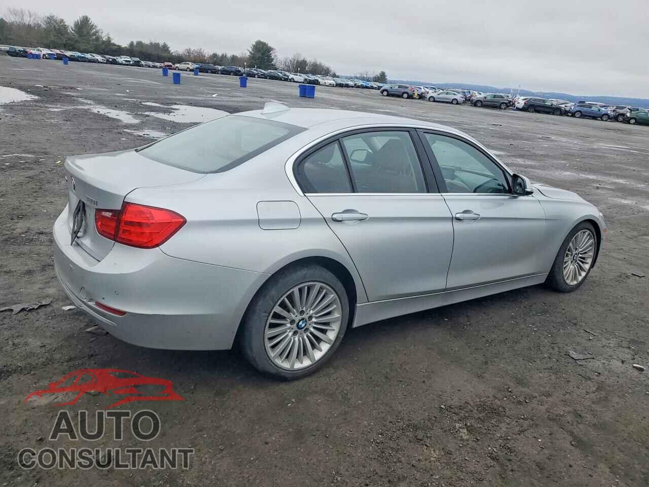 BMW 3 SERIES 2013 - WBA3B3C54DF537163