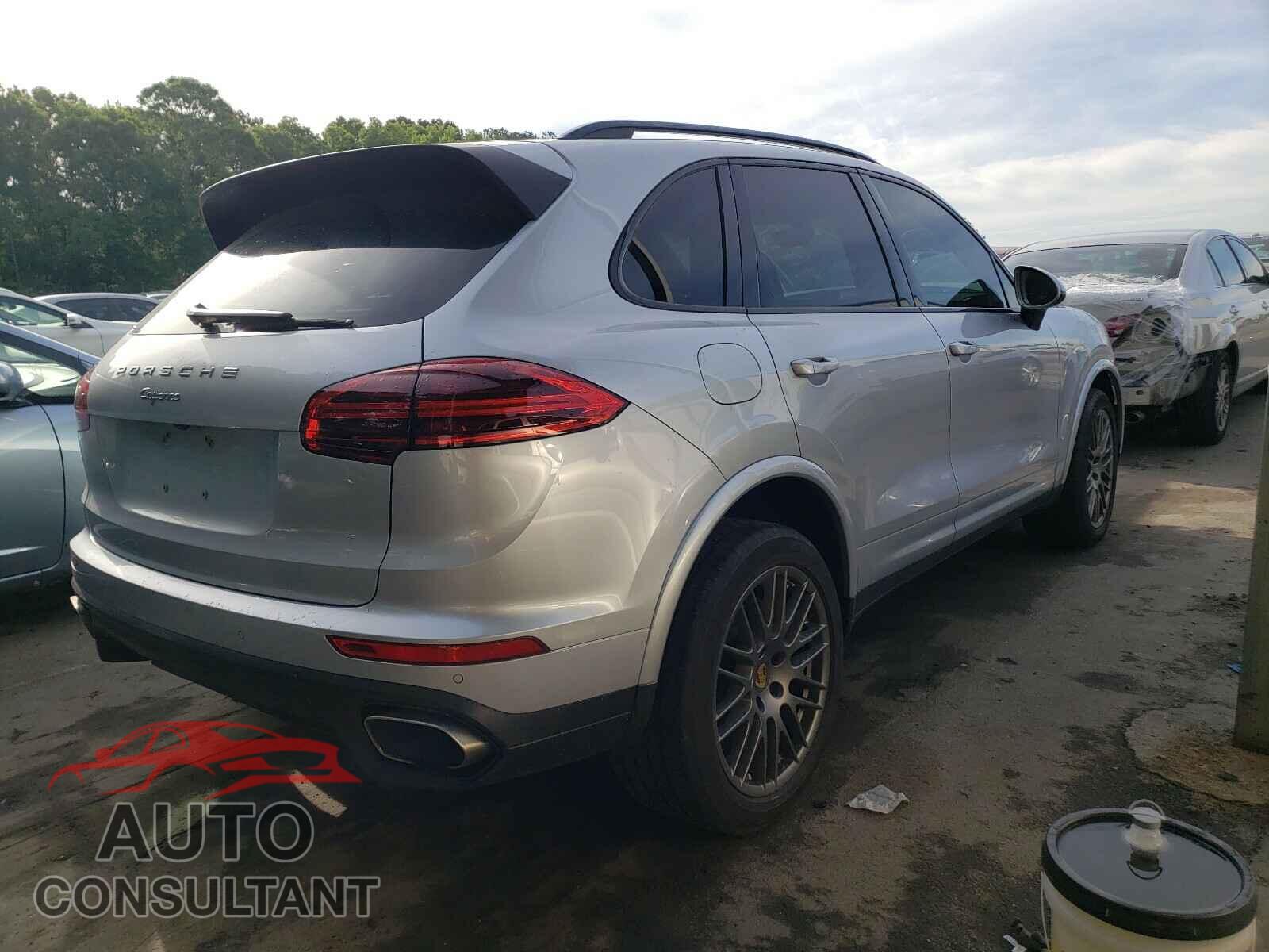 PORSCHE CAYENNE 2017 - WP1AA2A21HKA85507