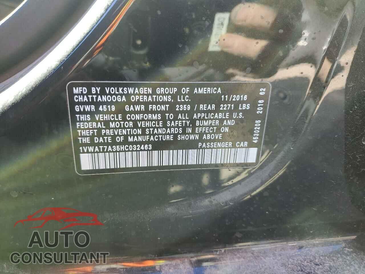 VOLKSWAGEN PASSAT 2017 - 1VWAT7A35HC032463