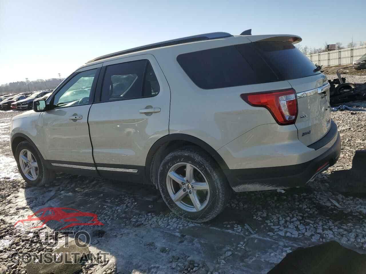 FORD EXPLORER 2018 - 1FM5K7D86JGA31542