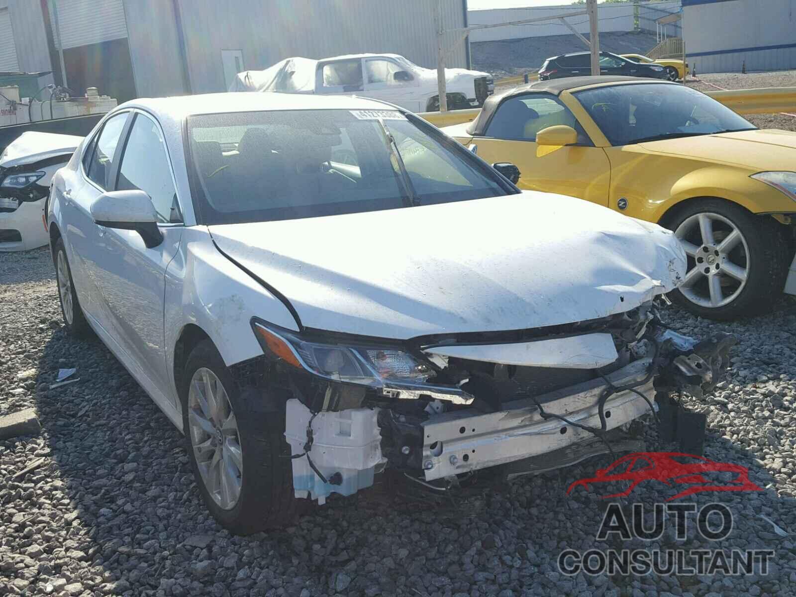 TOYOTA CAMRY 2018 - 4T1B11HK6JU067645