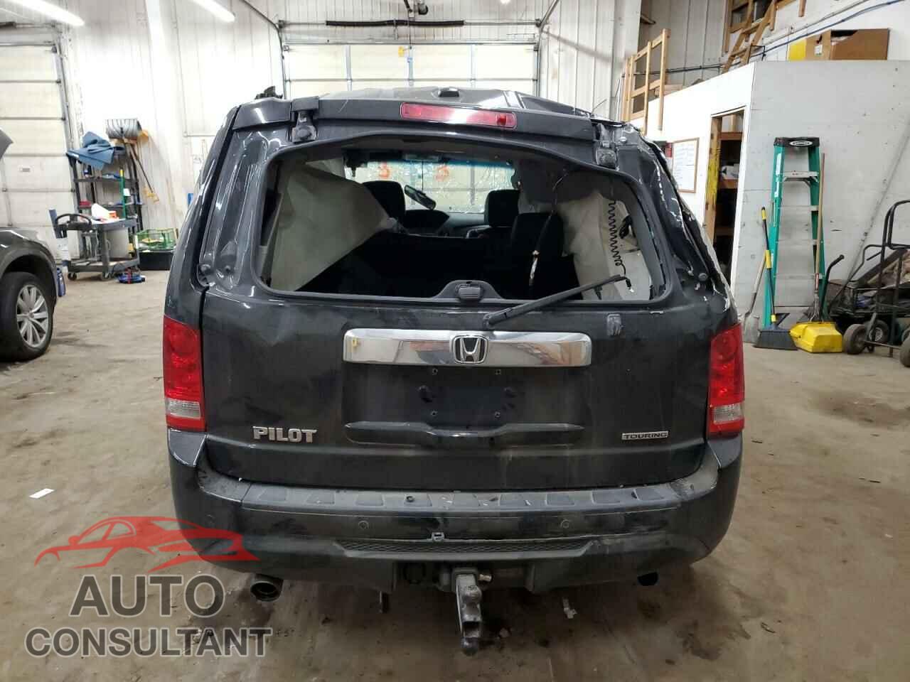HONDA PILOT 2015 - 5FNYF3H95FB012323