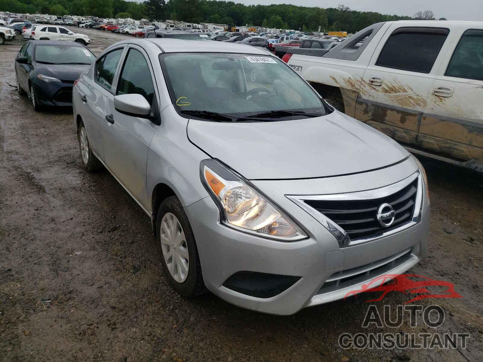 NISSAN VERSA 2018 - 3N1CN7AP9JL806090