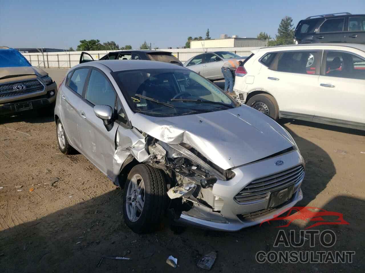 FORD FIESTA 2018 - 3FADP4EJ2JM139413