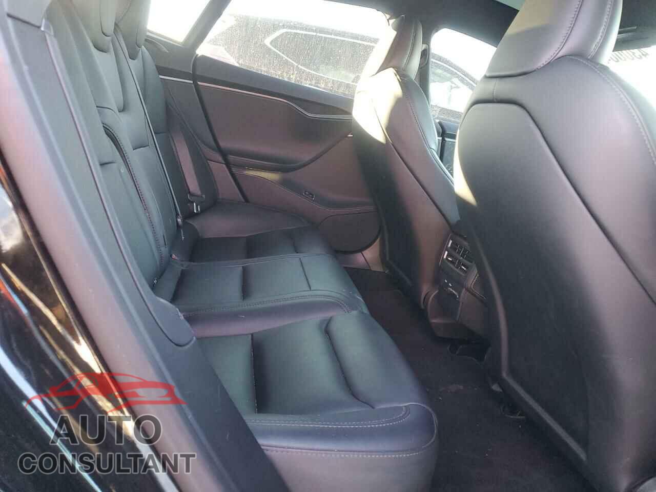 TESLA MODEL S 2021 - 5YJSA1E2XMF426825