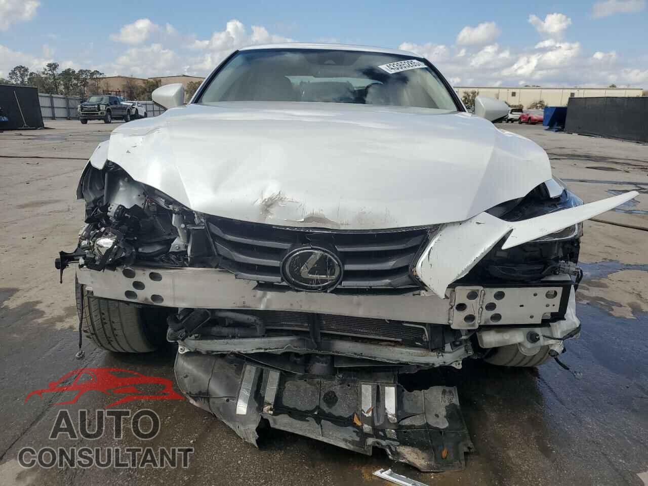 LEXUS IS 2020 - JTHAA1D2XL5106352