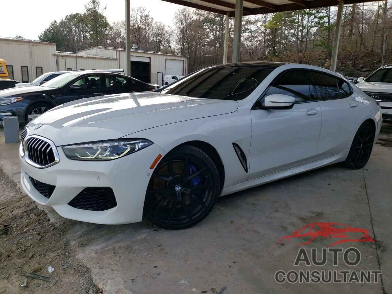 BMW 8 SERIES 2022 - WBAGV4C03NCH18361