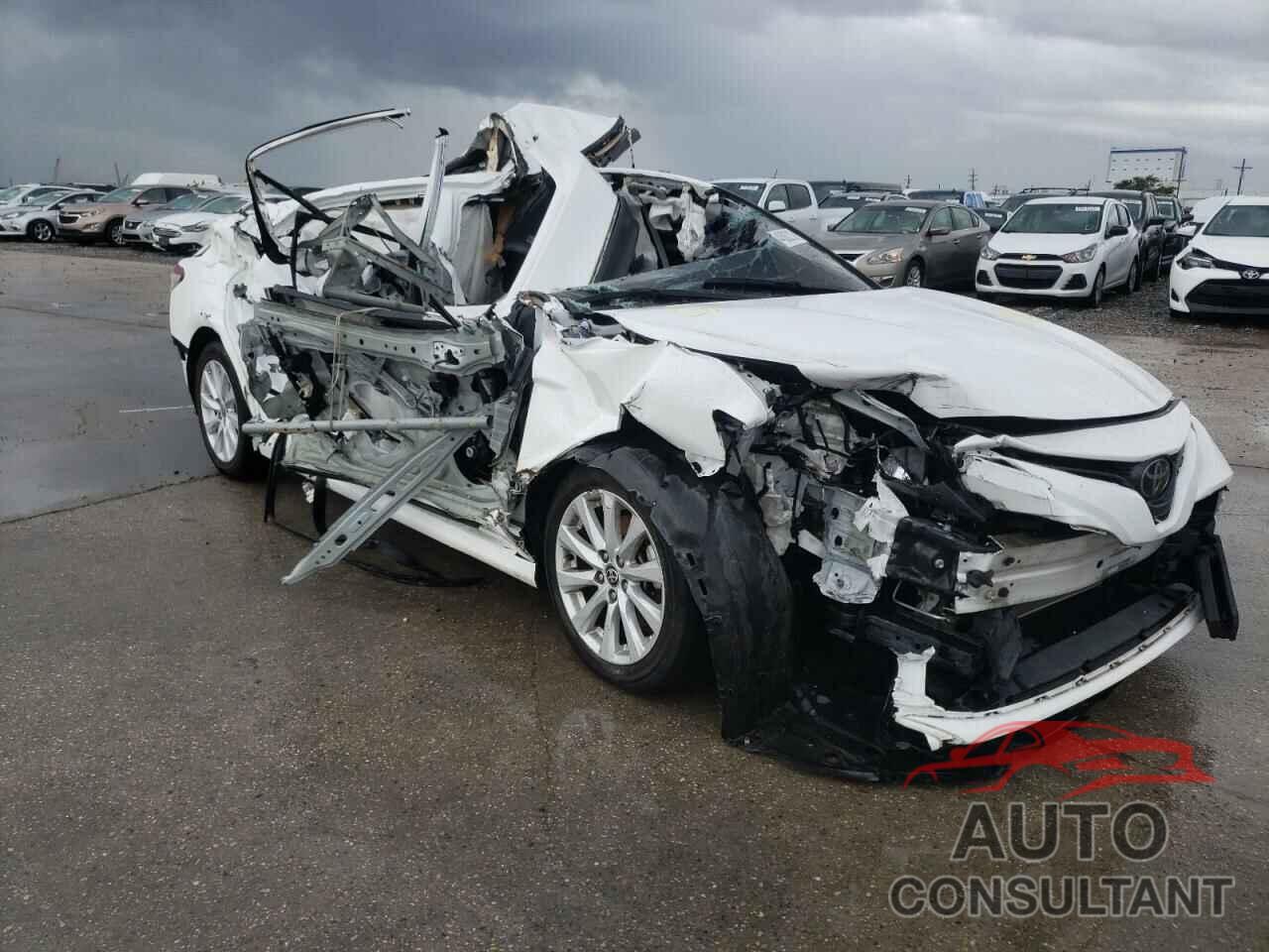 TOYOTA CAMRY 2020 - 4T1C11AKXLU357839