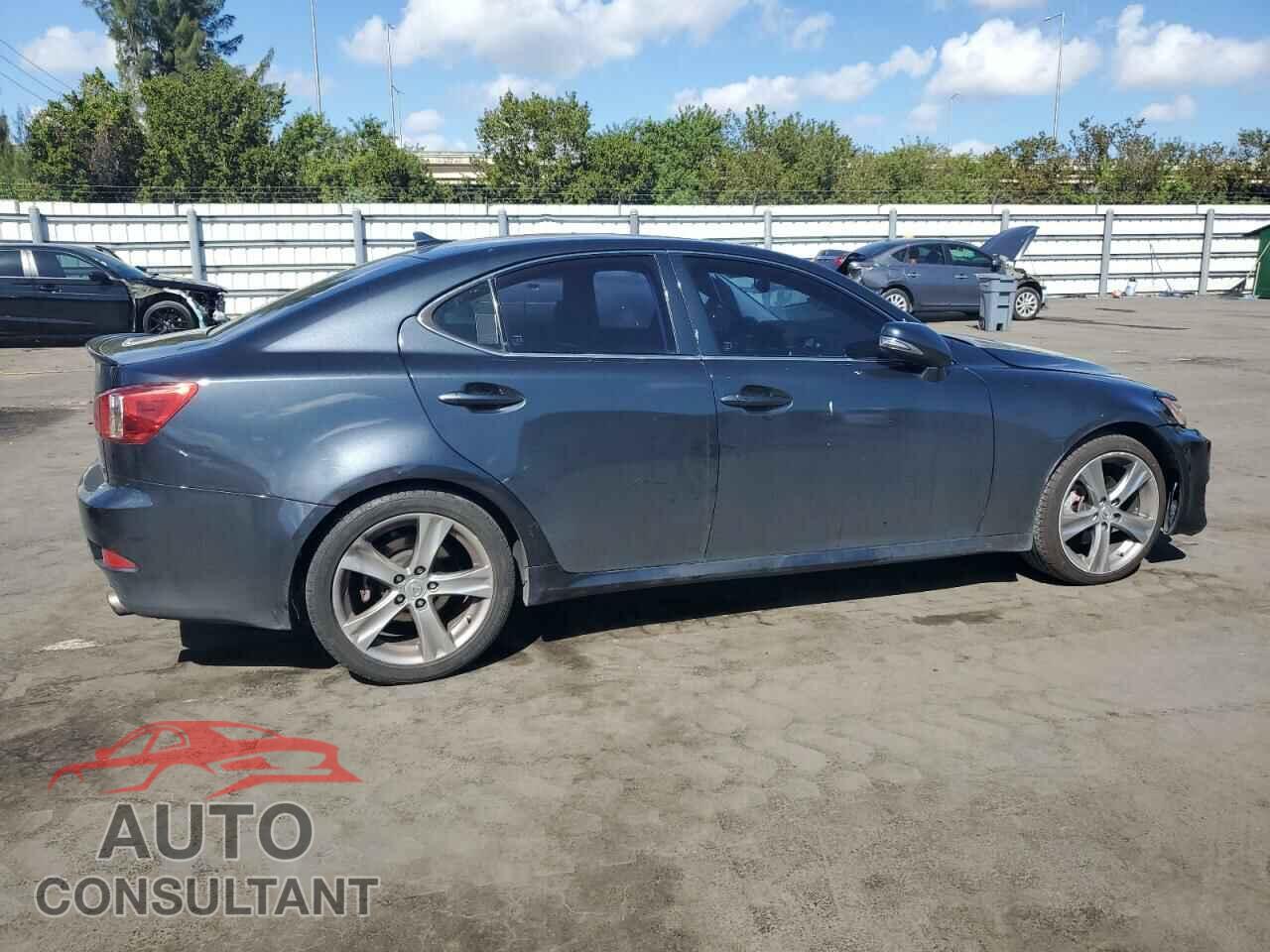 LEXUS IS 2011 - JTHBF5C23B5138850
