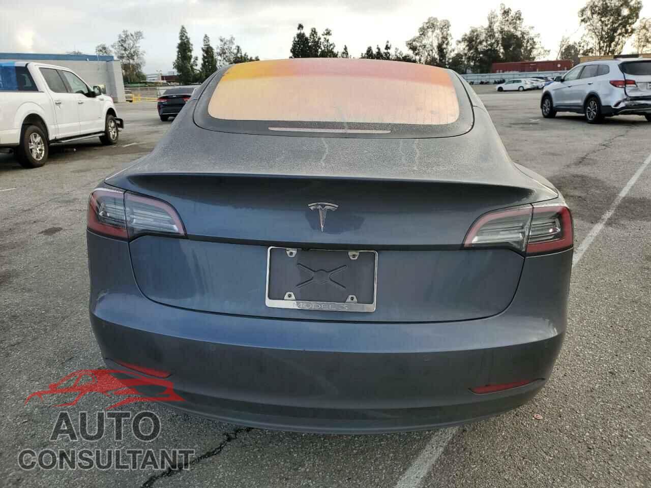 TESLA MODEL 3 2018 - 5YJ3E1EA8JF003429