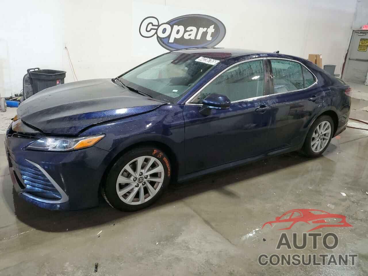 TOYOTA CAMRY 2022 - 4T1C11AK1NU695522