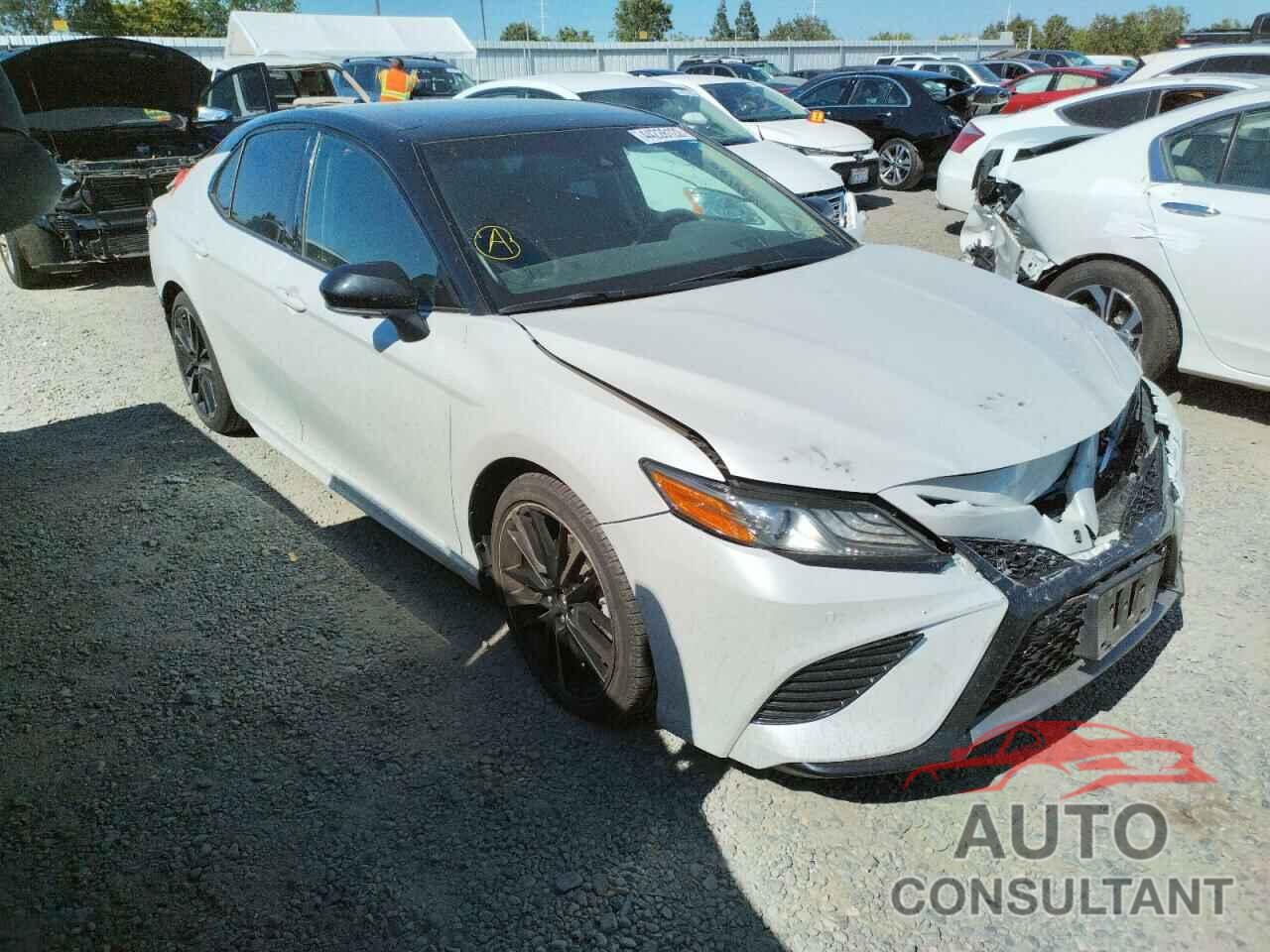 TOYOTA CAMRY 2018 - 4T1BZ1HK1JU014621