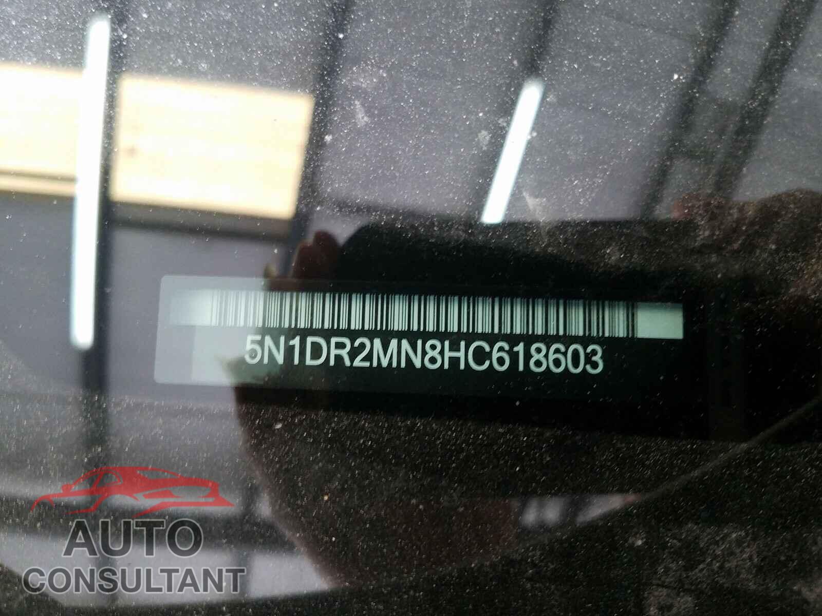 NISSAN PATHFINDER 2017 - 5N1DR2MN8HC618603