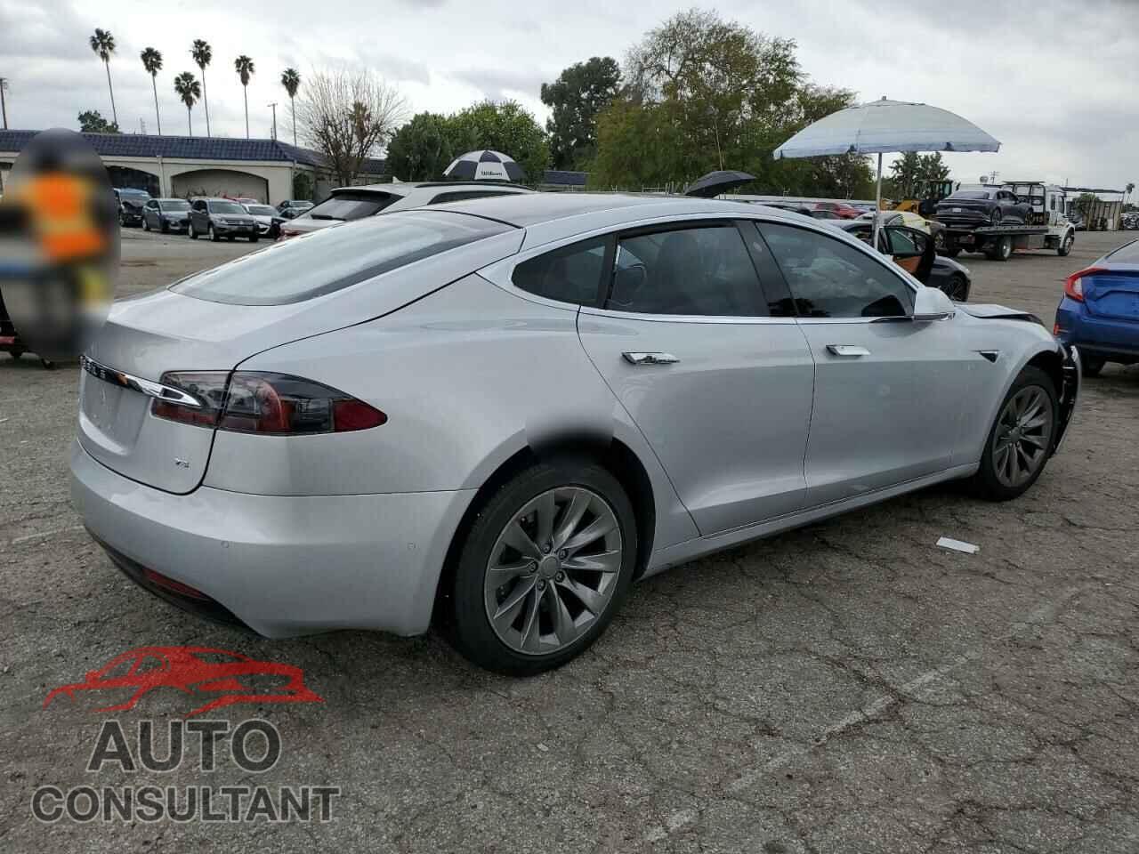 TESLA MODEL S 2017 - 5YJSA1E12HF212943