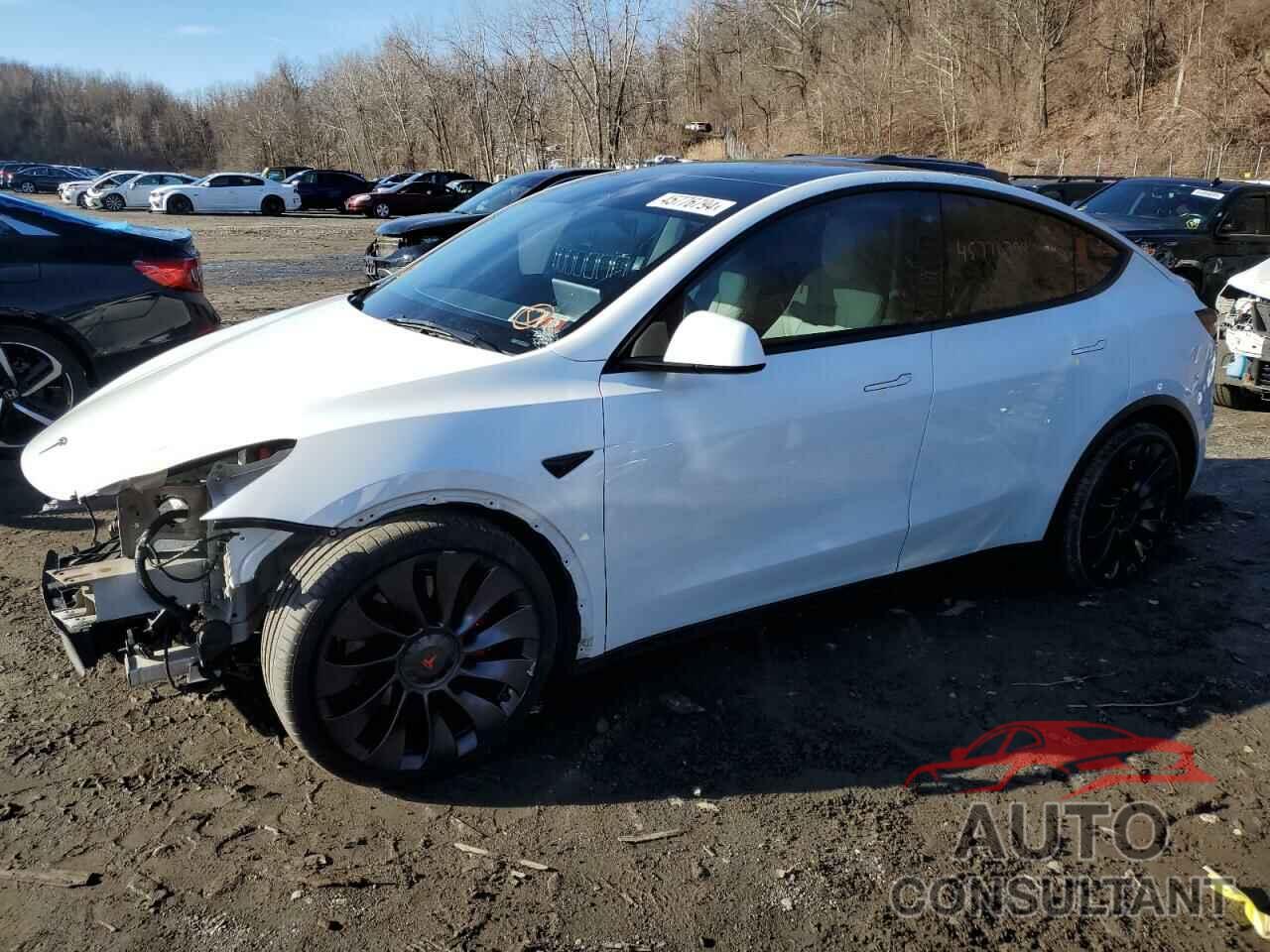 TESLA MODEL Y 2021 - 5YJYGDEFXMF261033