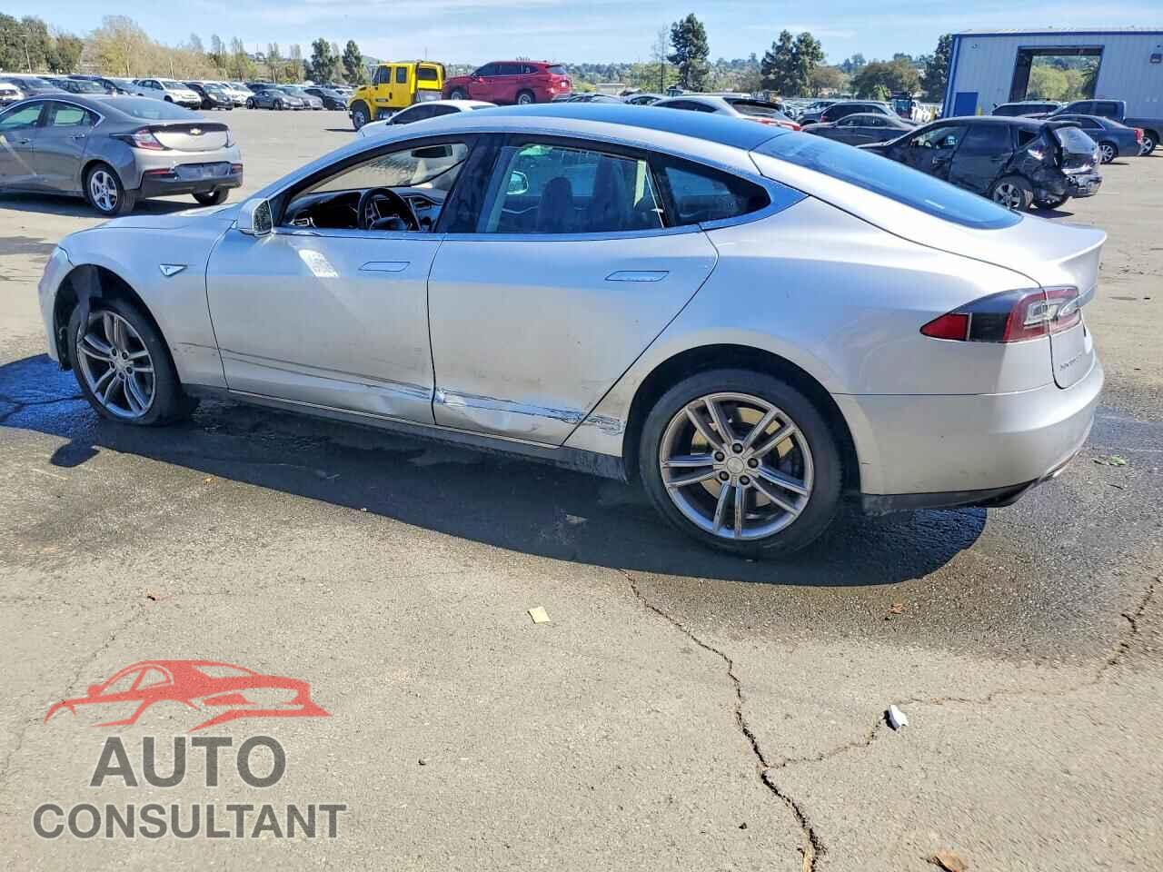 TESLA MODEL S 2013 - 5YJSA1CN0DFP13653