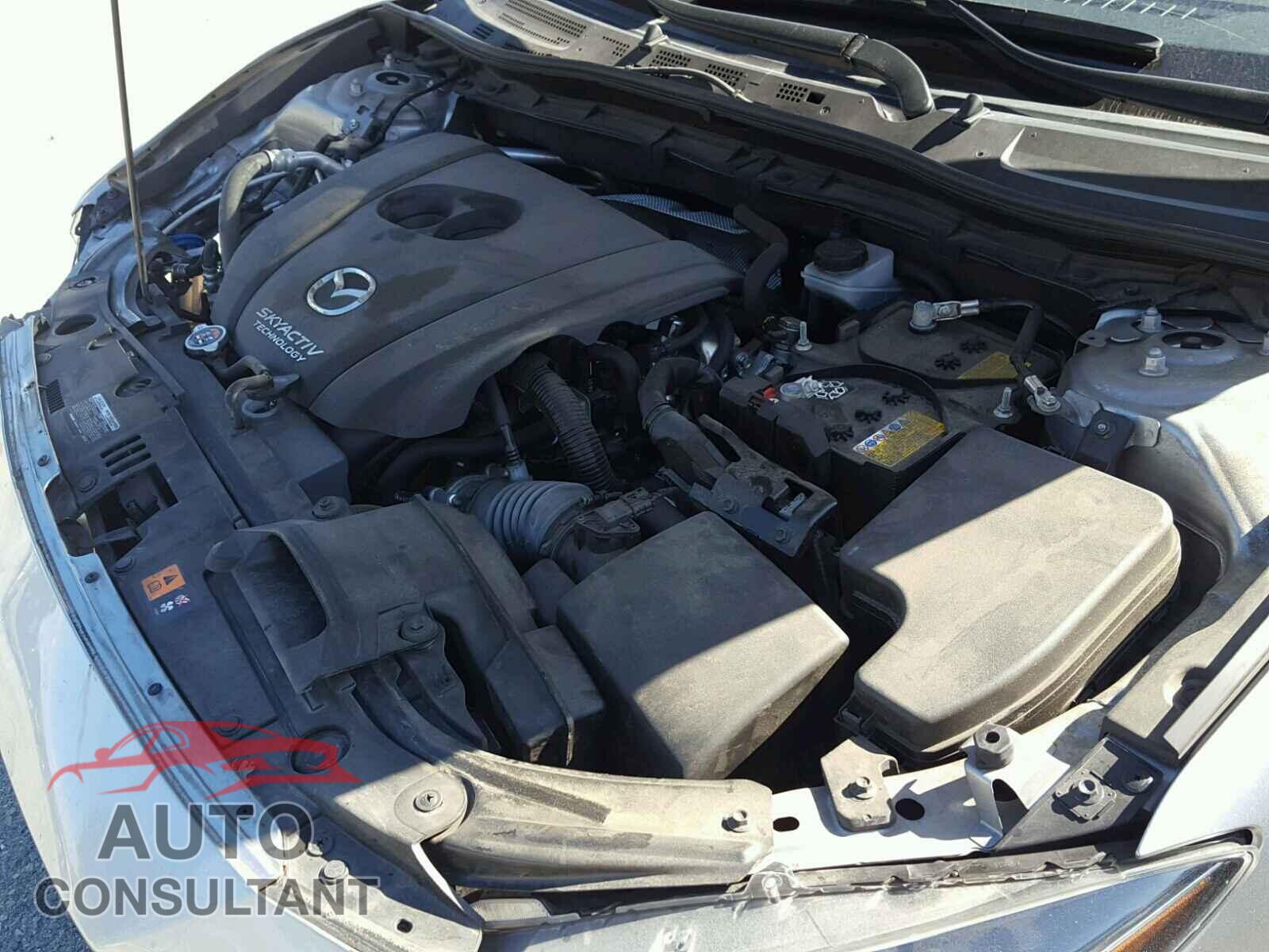 MAZDA 3 2015 - JM1BM1M76F1241347