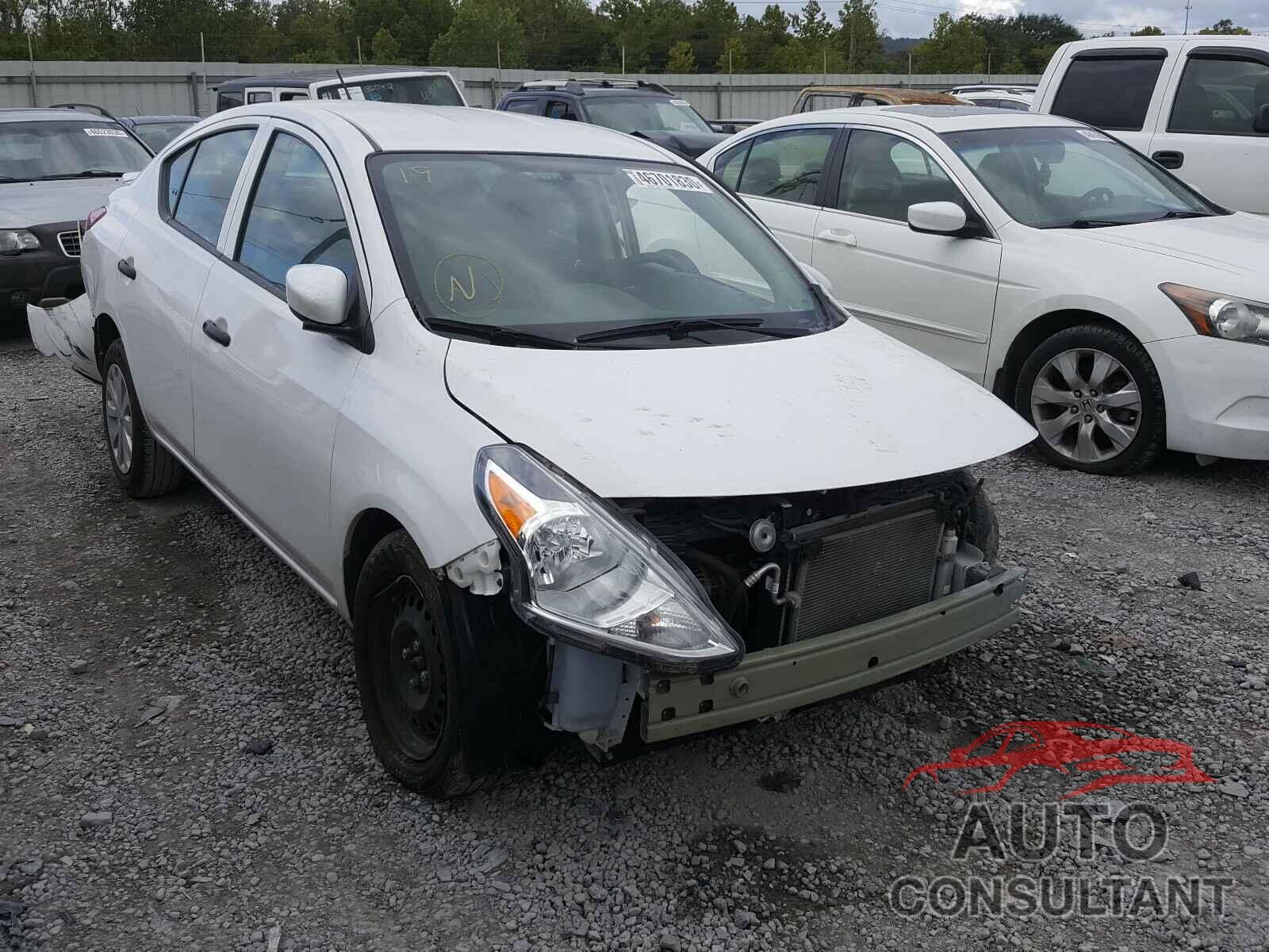 NISSAN VERSA 2018 - 3N1CN7AP2JL815603