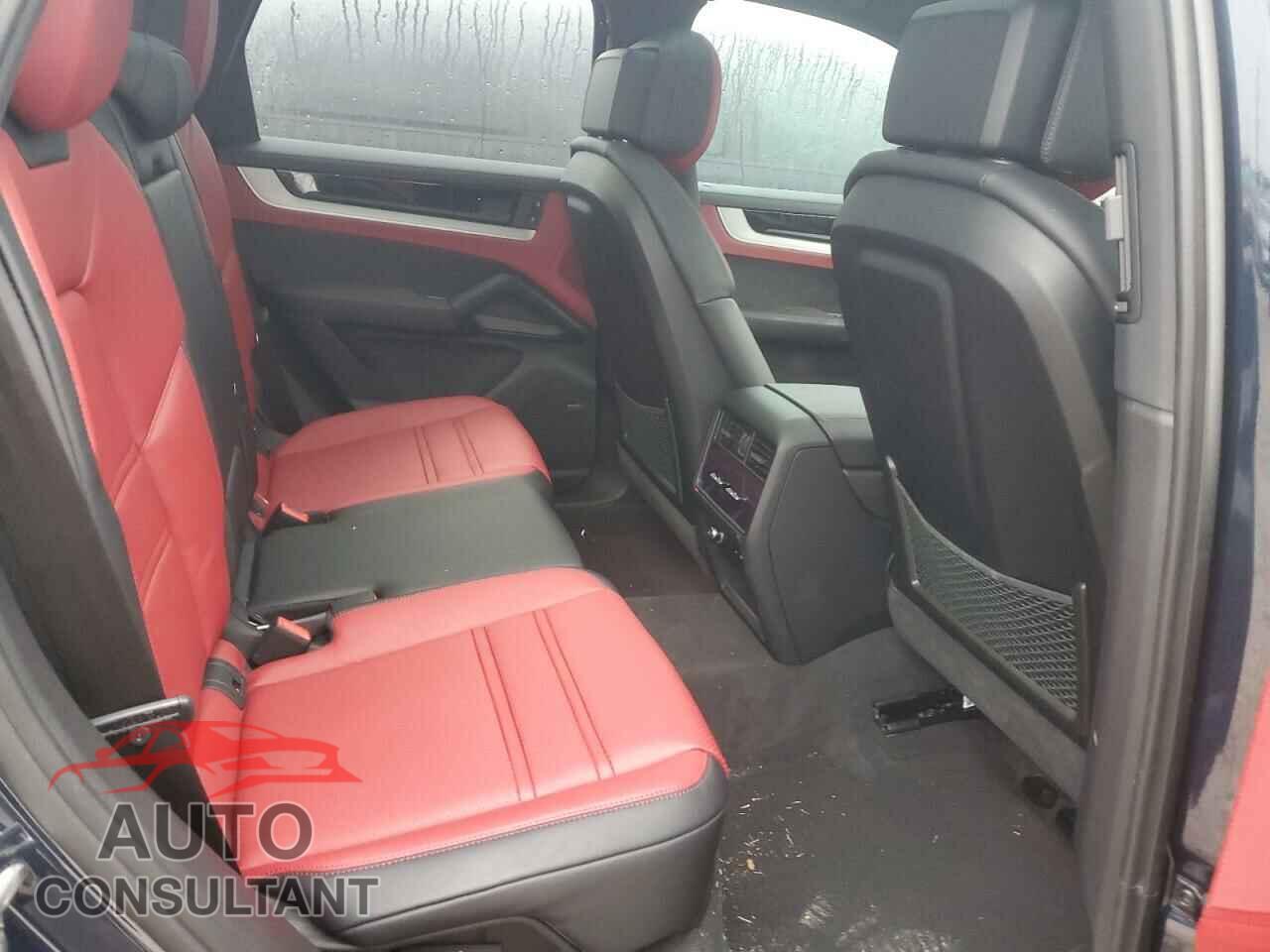 PORSCHE CAYENNE 2024 - WP1AA2AY7RDA05945