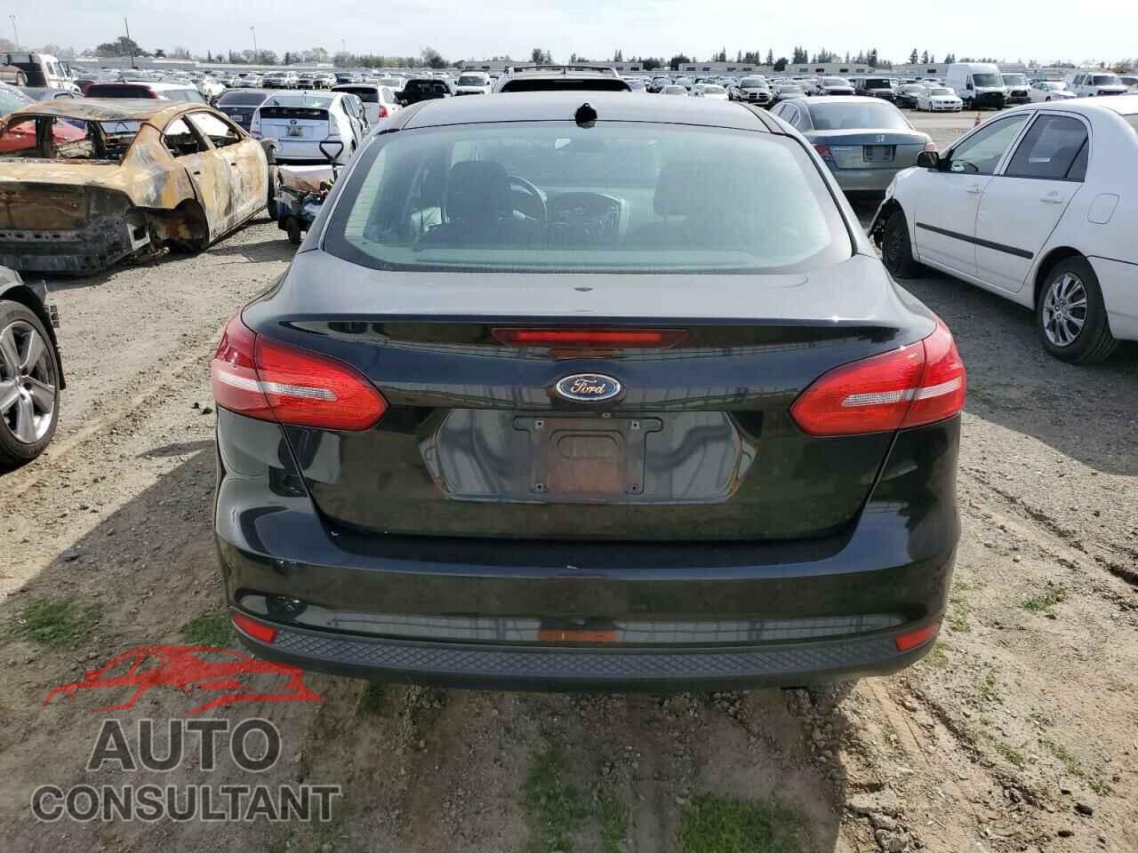 FORD FOCUS 2015 - 1FADP3F23FL205204