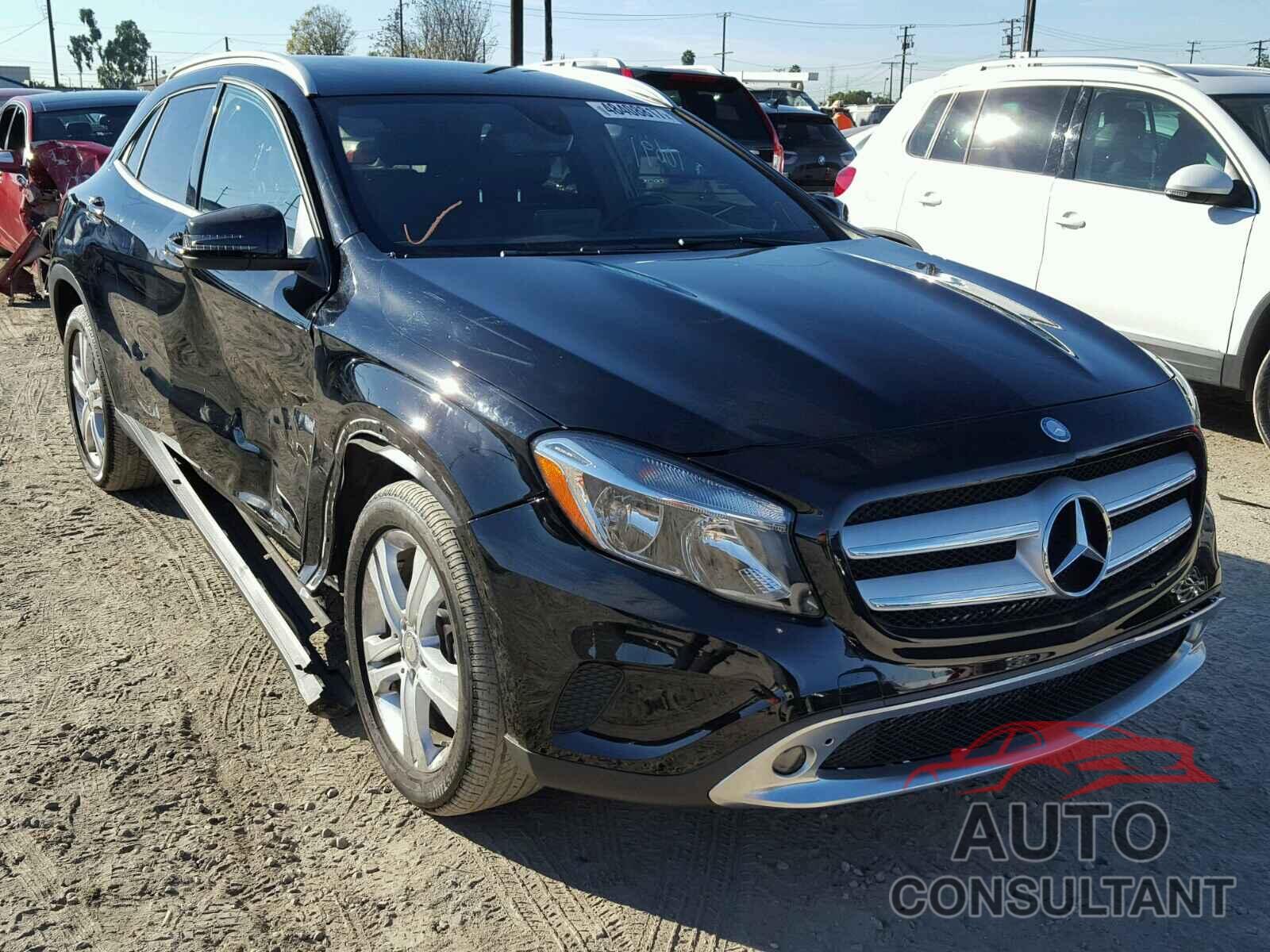 MERCEDES-BENZ GLA250 2017 - WDCTG4GB5HJ329395