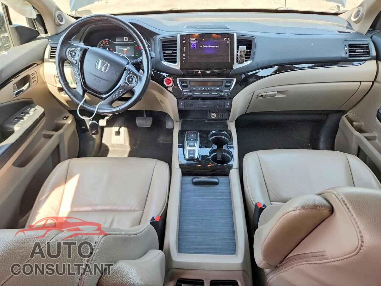 HONDA PILOT 2018 - 5FNYF6H96JB021235