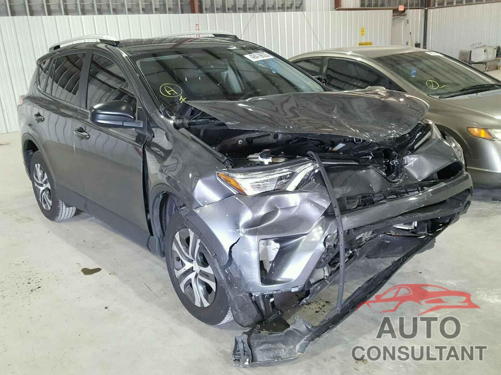 TOYOTA RAV4 LE 2016 - JTMZFREV8GD084909