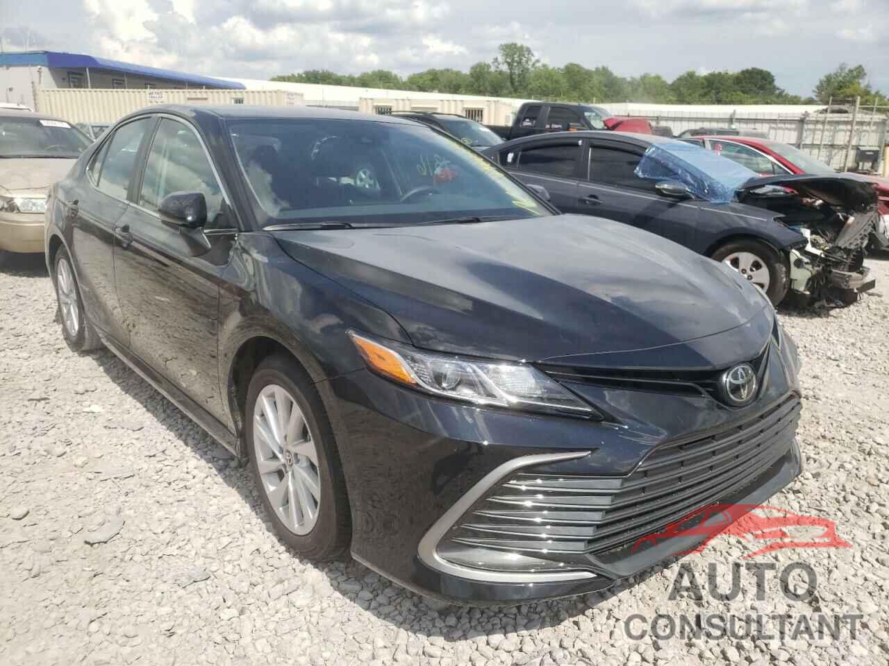 TOYOTA CAMRY 2022 - 4T1C11AK0NU688352