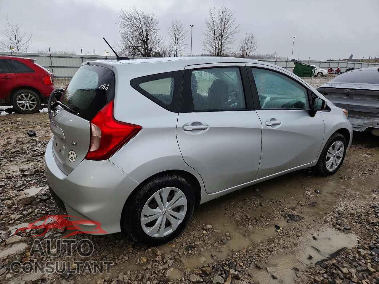 NISSAN VERSA NOTE 2018 - 3N1CE2CP0JL352568