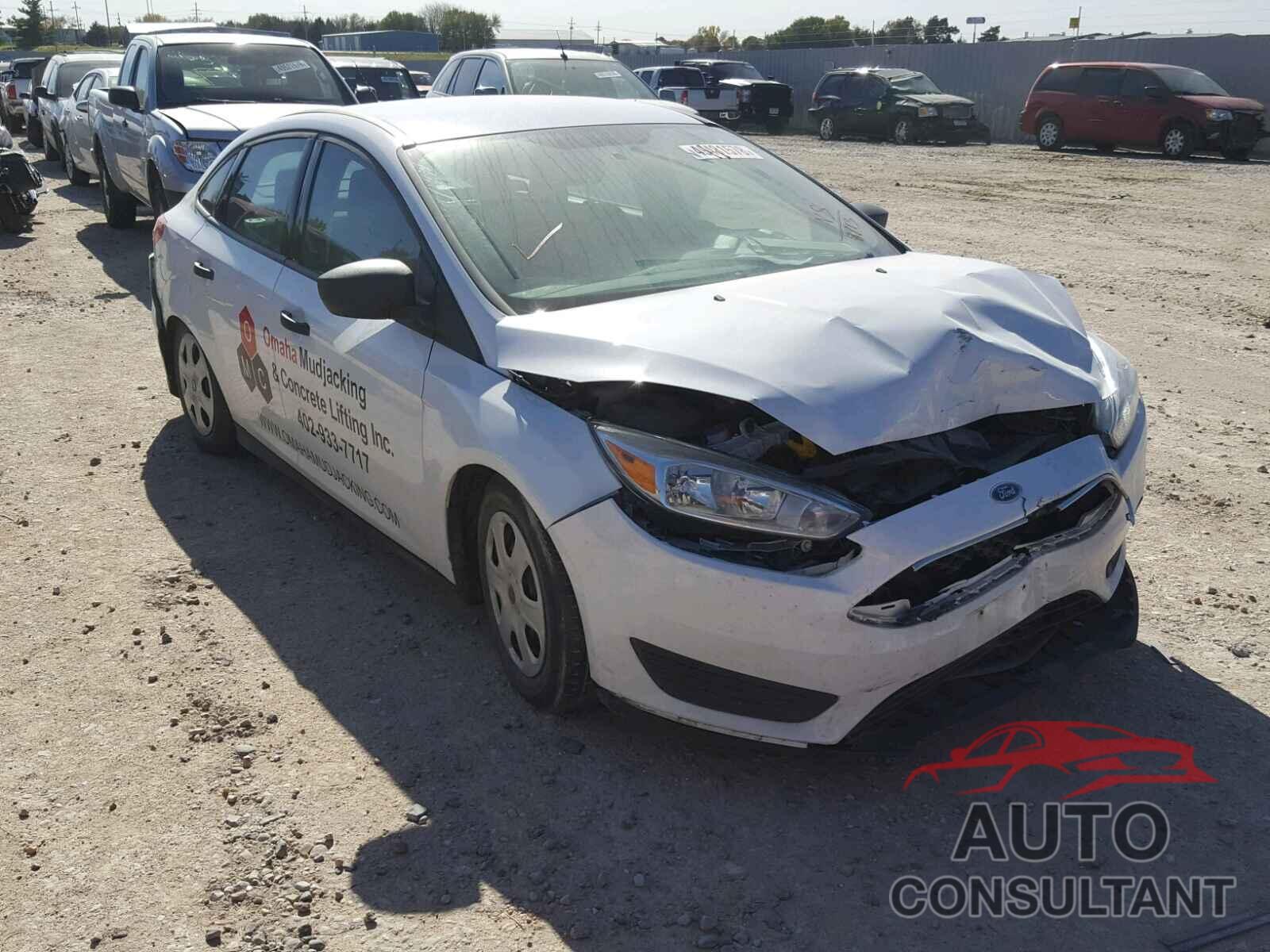 FORD FOCUS 2015 - 1FADP3E23FL368713