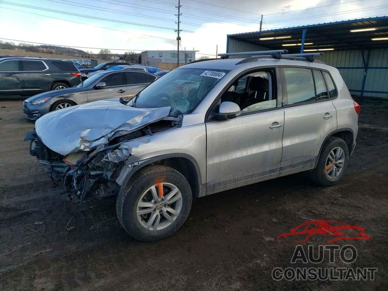 VOLKSWAGEN TIGUAN 2017 - WVGBV7AX2HK040056