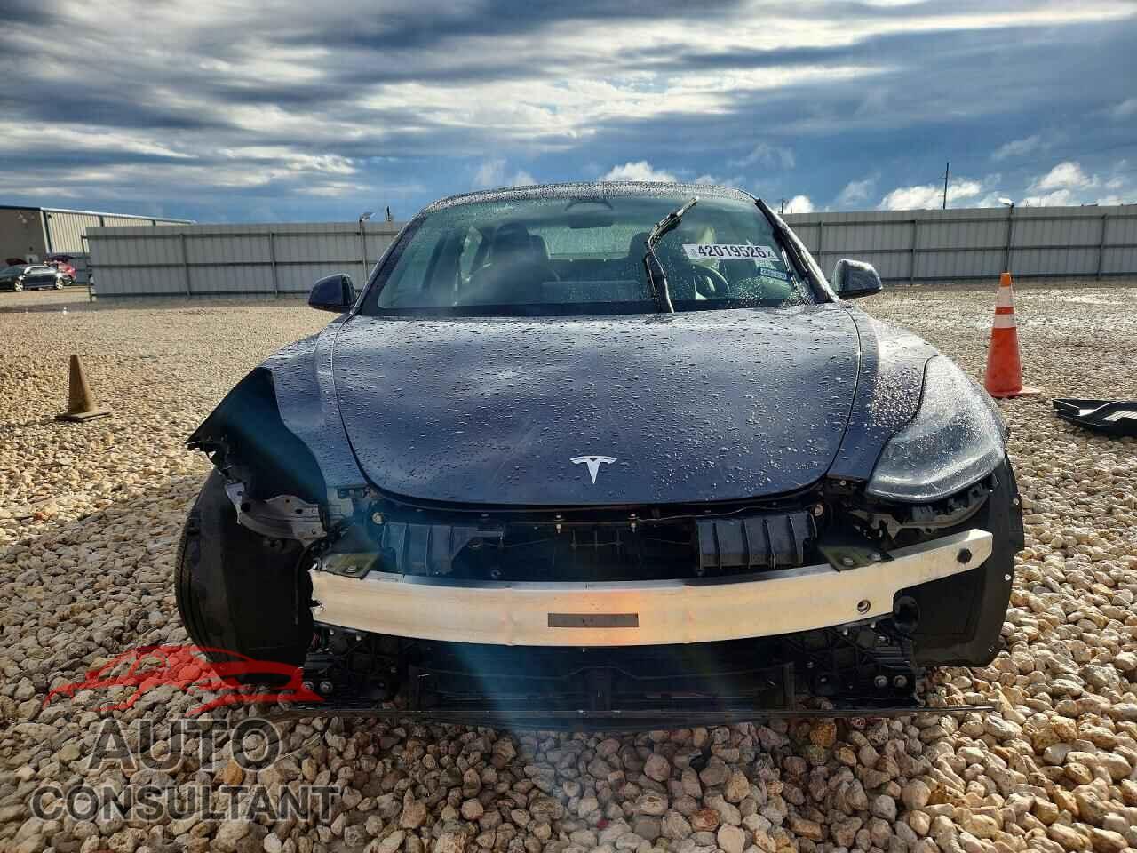 TESLA MODEL 3 2023 - 5YJ3E1EA7PF614237