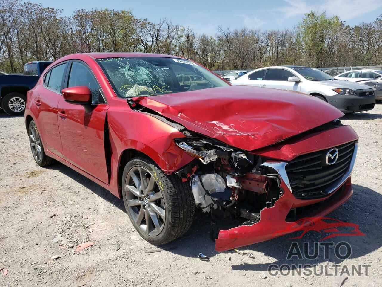 MAZDA 3 2018 - 3MZBN1L33JM256974