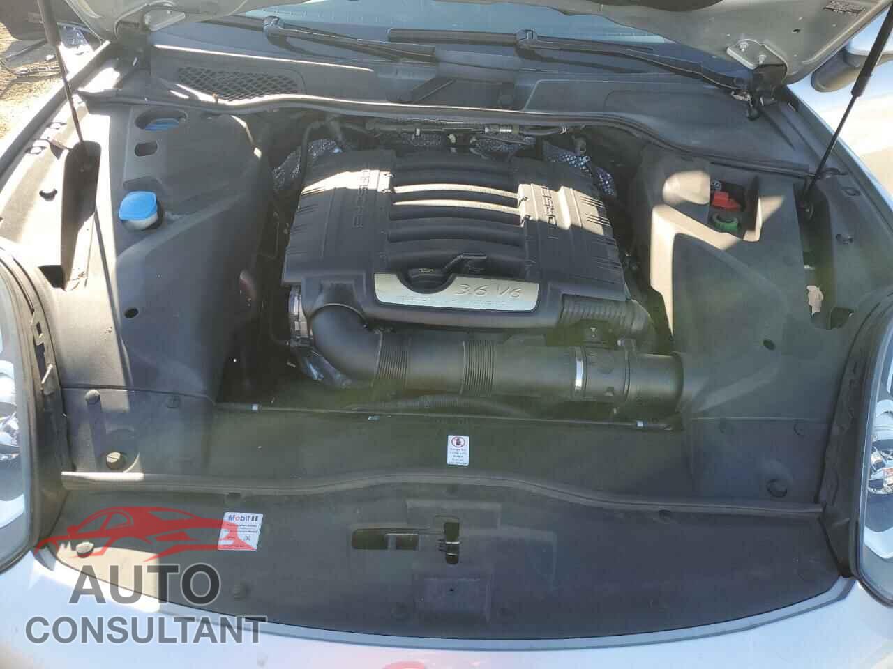 PORSCHE CAYENNE 2018 - WP1AA2A21JKA05743