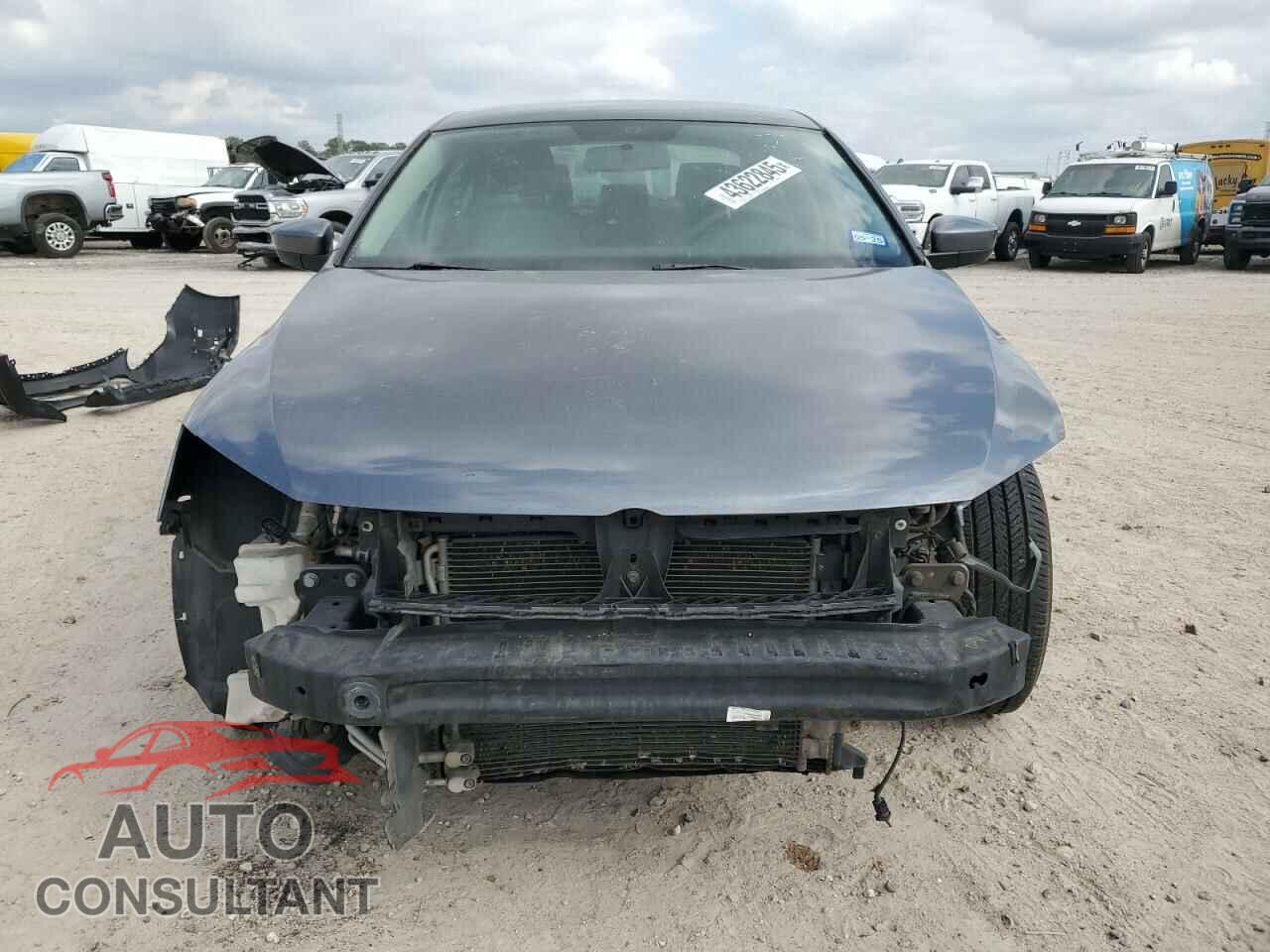 VOLKSWAGEN JETTA 2017 - 3VW2B7AJ8HM235674