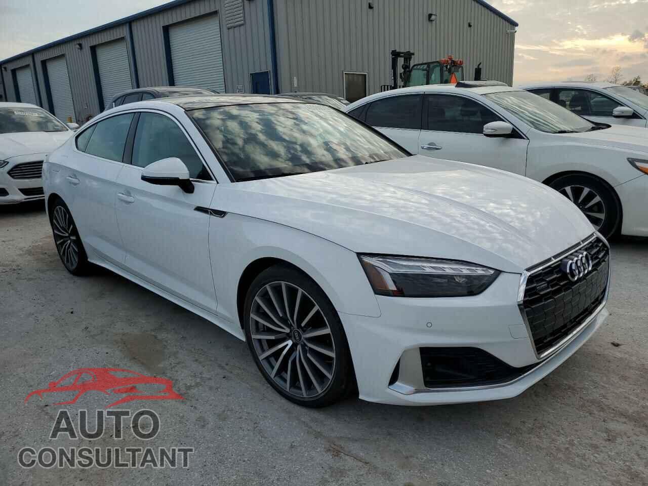 AUDI A5 2021 - WAUCBCF57MA041010