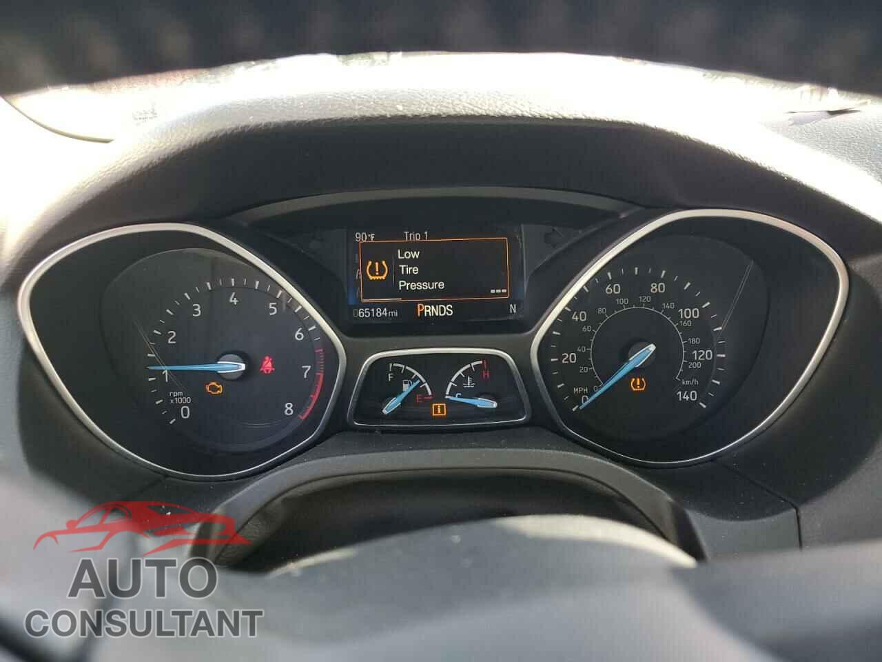FORD FOCUS 2017 - 1FADP3J22HL268403