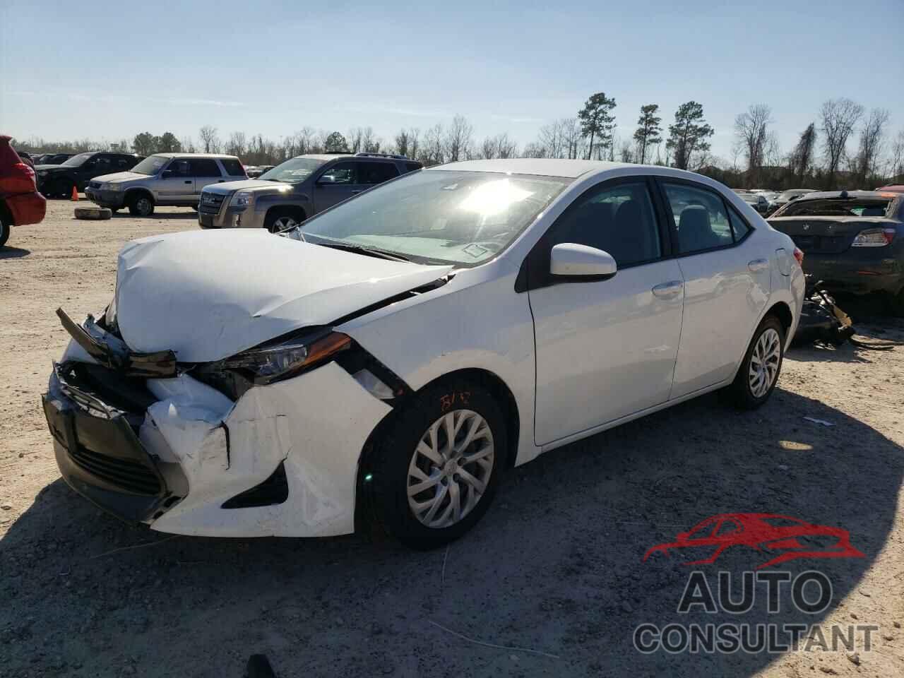 TOYOTA COROLLA 2018 - 5YFBURHE5JP824312