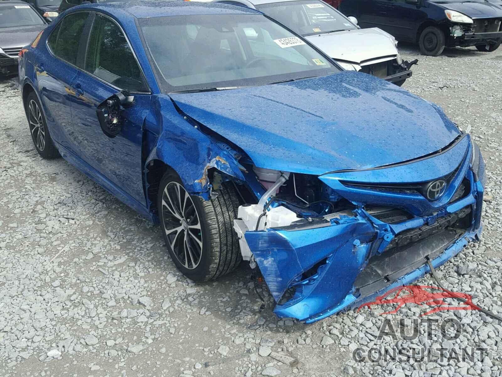 TOYOTA CAMRY 2018 - 4T1B11HK0JU097448