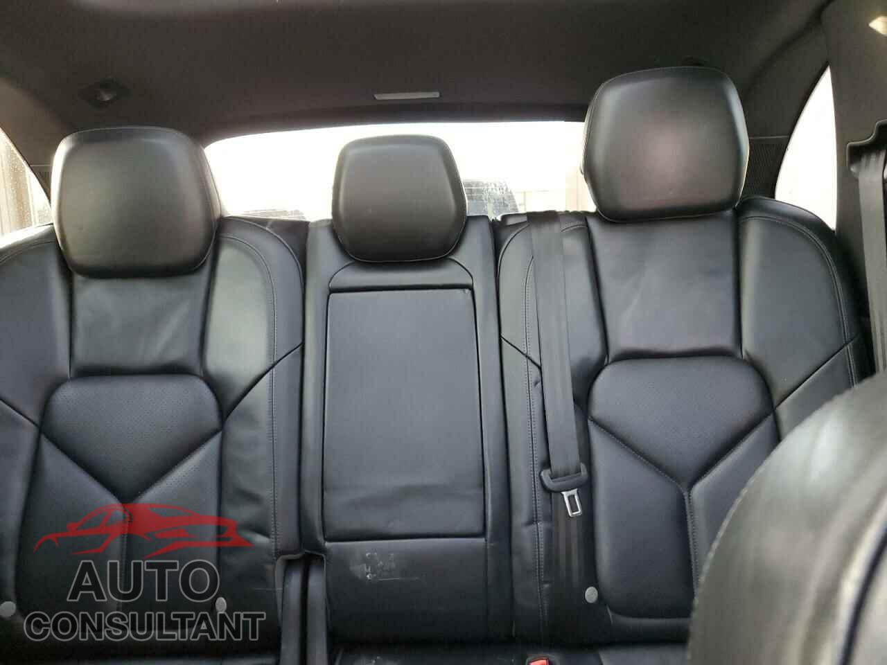 PORSCHE CAYENNE 2012 - WP1AB2A27CLA48705