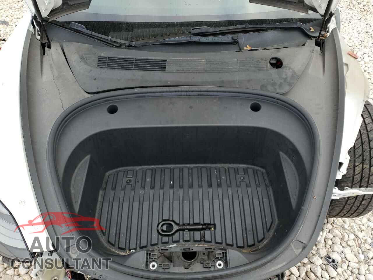 TESLA MODEL 3 2021 - 5YJ3E1EA5MF100740