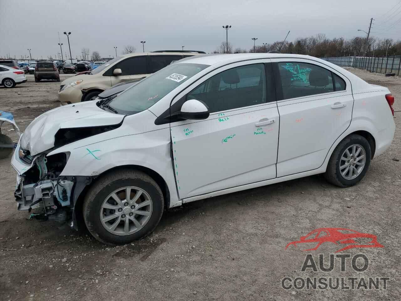 CHEVROLET SONIC 2018 - 1G1JD5SH9J4126742