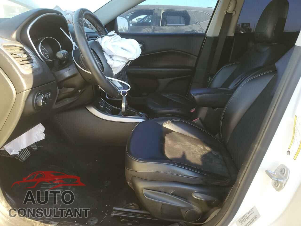 JEEP COMPASS 2017 - 3C4NJDBB4HT674613
