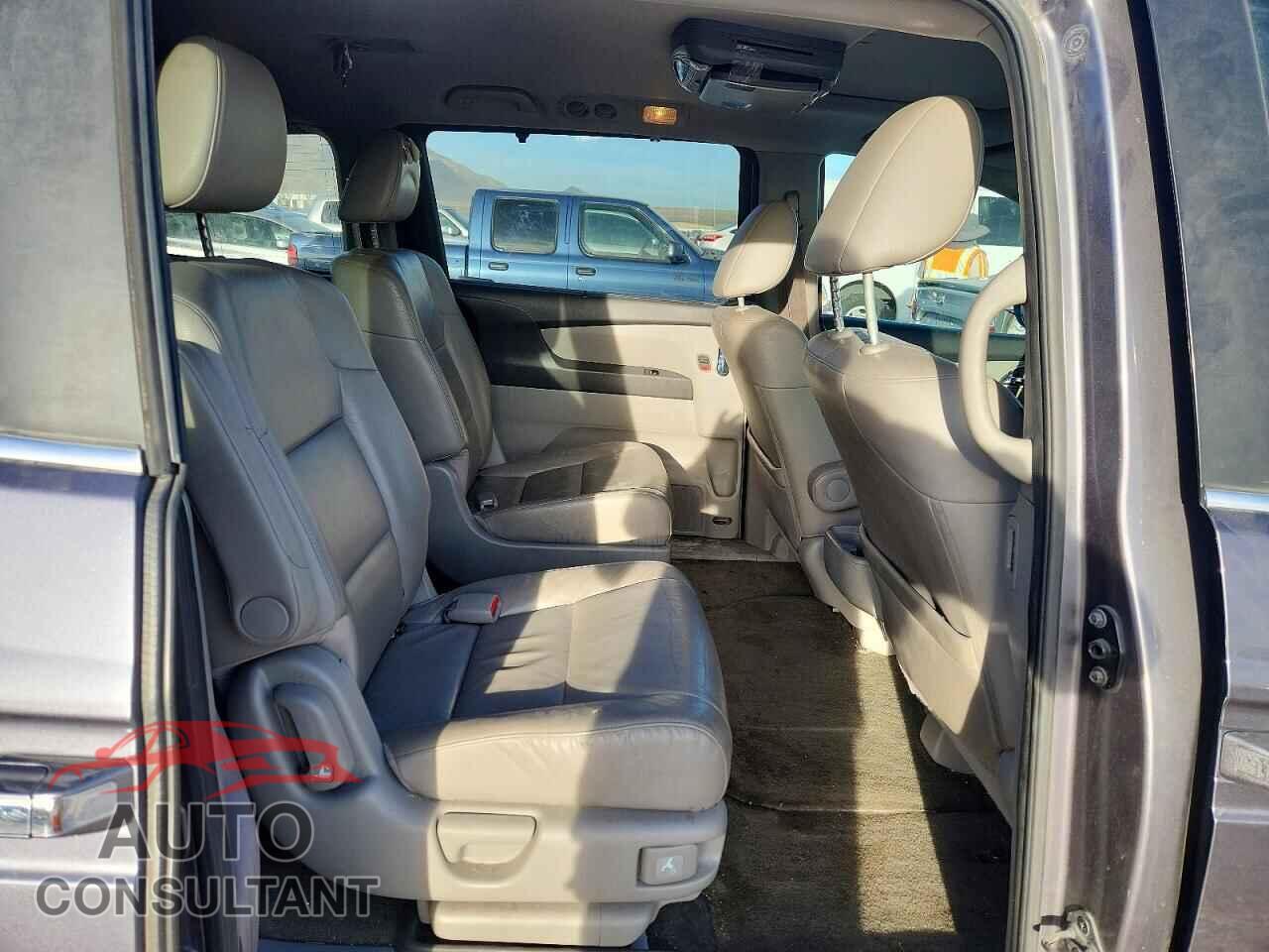 HONDA ODYSSEY 2015 - 5FNRL5H68FB044830